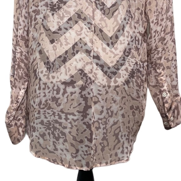 Equipment 100% Silk Sheer Leopard Print Long-Sleeve Button Down Front Blouse - Picture 10 of 12